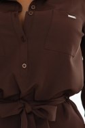 284-5 CAMILLE Koszulowa sukienka z kieszeniami i wiązaniem - CZEKOLADOWA
