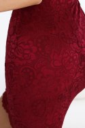 316-12 Koronkowa dopasowana sukienka z krótkim rękawkiem i dekoltem - BORDOWA