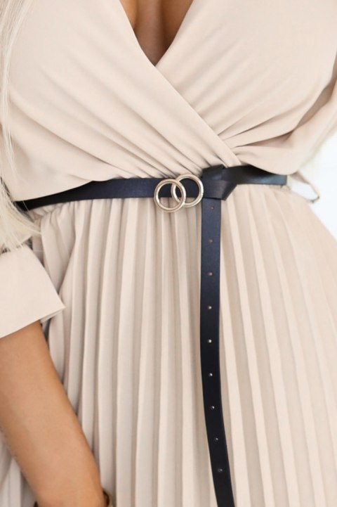 462-5 SERENA Plisowana sukienka maxi z dekoltem, paskiem i rękawem 3/4 - CIEMNY BEŻ