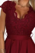 242-5 ANNA Koronkowa sukienka z dekoltem i rozkloszowaną spódnicą - bordowa