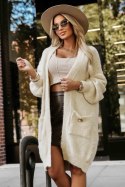 628-1 Modny kardigan oversize z ozdobną broszką i praktycznymi kieszeniami - beżowy