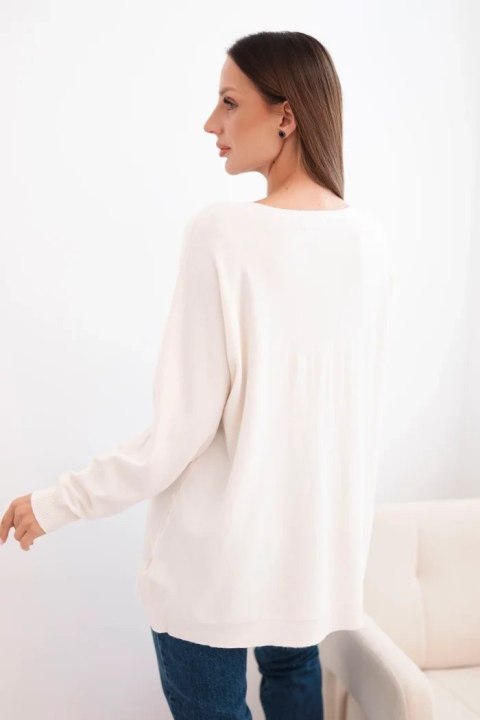 Sweter damski z dłuższym tyłem i tłoczoną gwiazdą beżowy