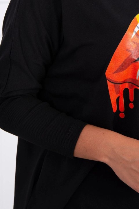 Bluzka oversize z nadrukiem tęczowych ust czarna
