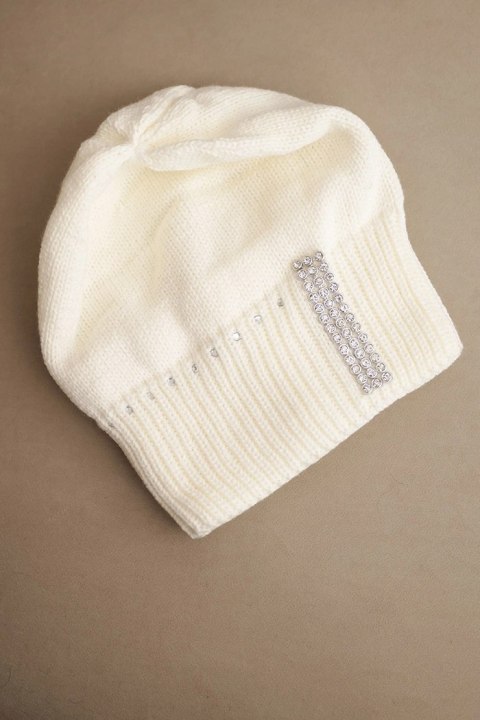 Czapka damska zimowa wełniana z cyrkoniami K453 ecru