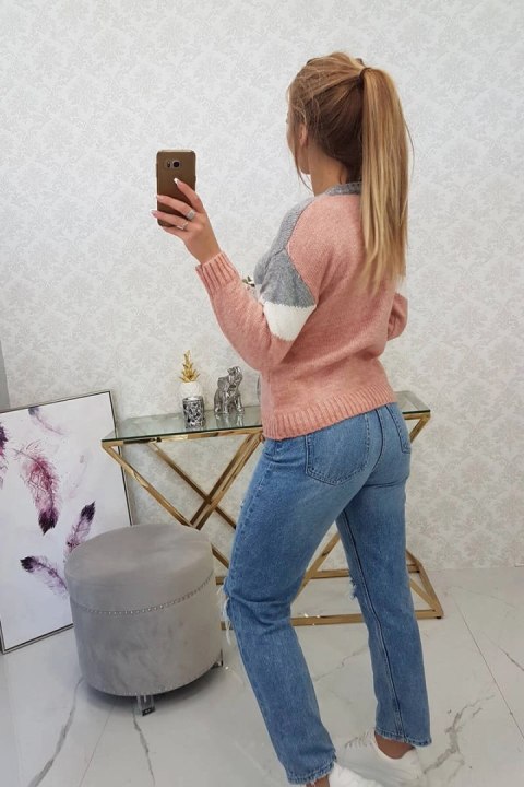 Sweter w geometryczne wzory szary+pudrowym róż