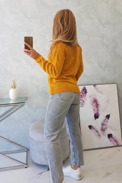 Sweter z dekoltem V musztardowy