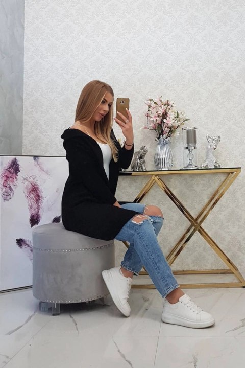 Sweter z kapturem czarny