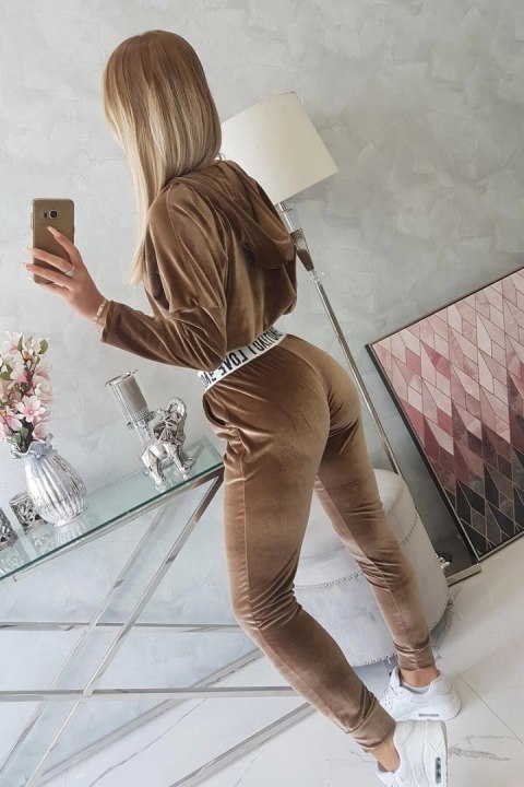 Komplet welurowy z kapturem brązowy