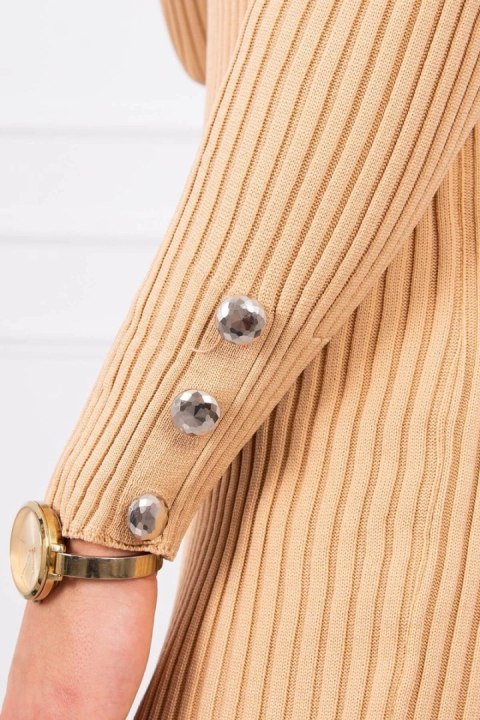 Sukienka swetrowa dopasowana z guzikami beżowy