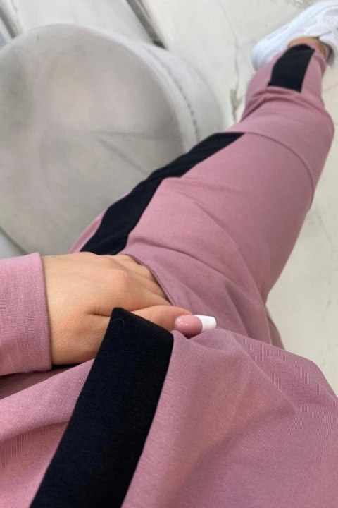 Komplet sportowy z lampasami ciemny różowy