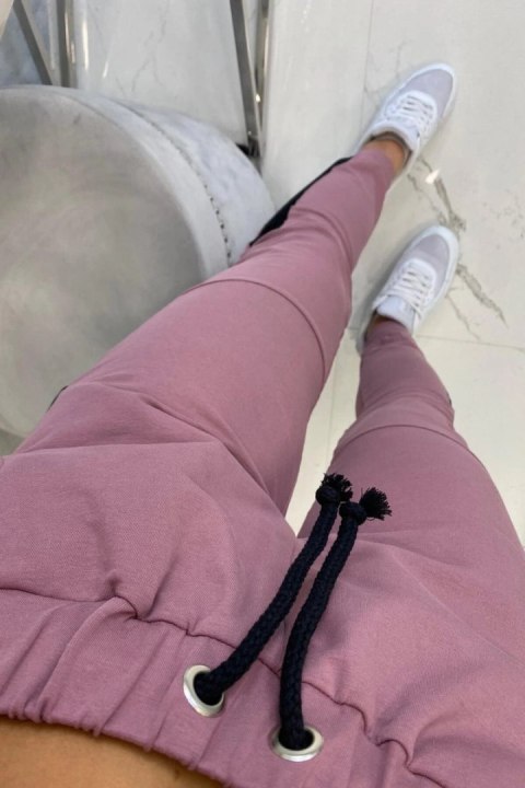 Komplet sportowy z lampasami ciemny różowy