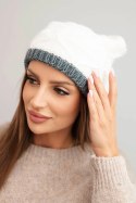 Czapka damska zimowa z wełny z przeplatanym wzorem K443 biała
