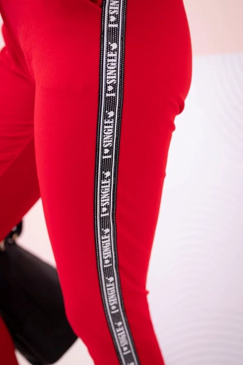 Spodnie damskie dresowe z lampasem i wiązaniem w pasie czerwone  