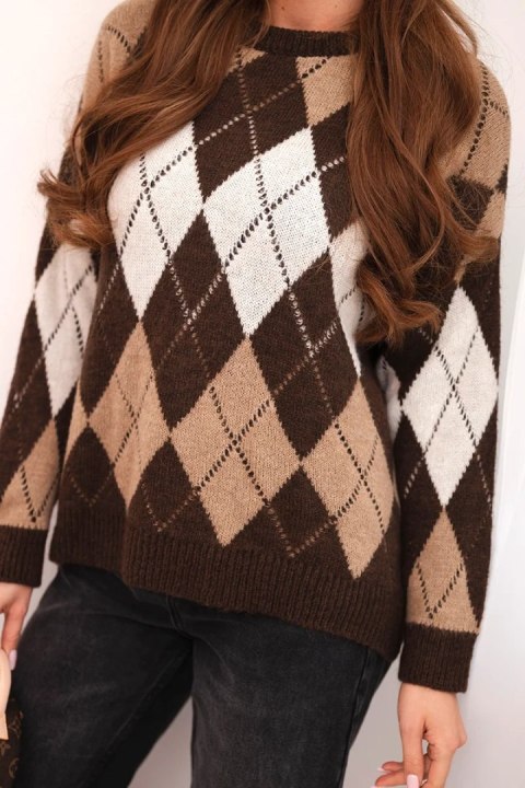 Sweter damski w romby z ażurem i okrągłym dekoltem brązowy