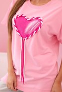 T-shirt damski bawełniany  oversize z sercem i frędzlami jasno różowa  