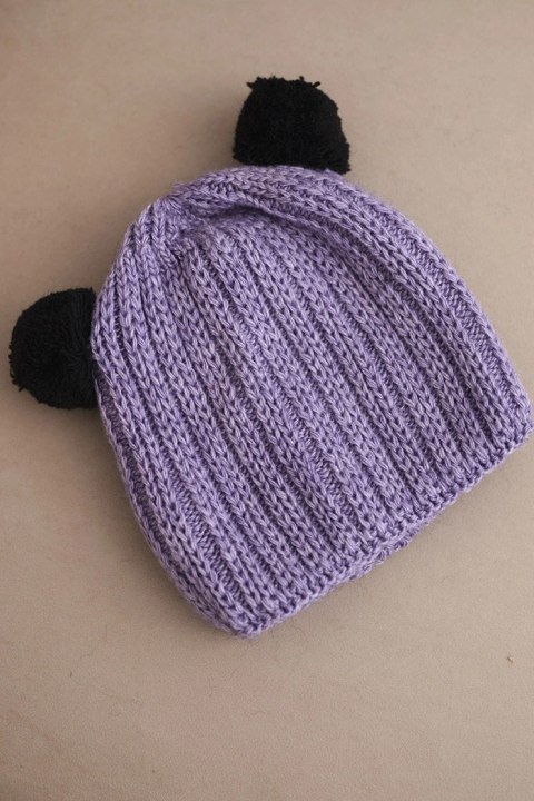 Czapka damska zimowa wełniana z pomponem K433 fioletowa