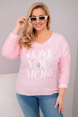 Bluzka damska Plus Size przecierana z napisem Love You More jasno różowa