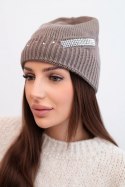 Czapka damska wełniana zimowa z ozdobnym paskiem cyrkonii K402 cappuccino