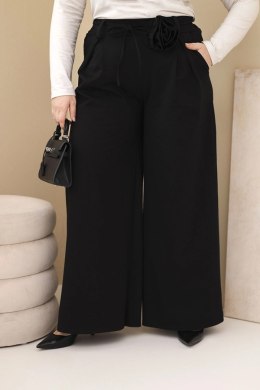 Spodnie damskie Plus Size z szeroką nogawką i ozdobnym kwiatem w talii czarne
