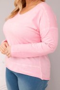 Bluzka damska Plus Size przecierana z dekoltem V i dłuższym tyłem jasno różowa