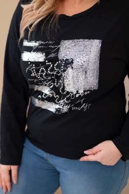 Bluzka damska Plus Size przecierana z nadrukiem i dłuższym tyłem czarna