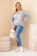 Bluzka damska Plus Size przecierana z nadrukiem i dłuższym tyłem szara