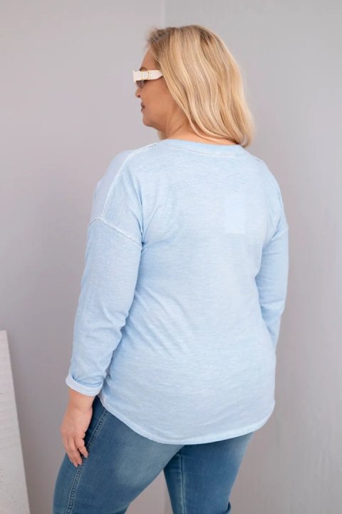 Bluzka damska Plus Size przecierana z napisem Love You More niebieska