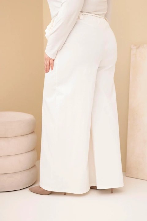Spodnie damskie Plus Size z szeroką nogawką i ozdobnym kwiatem w talii ecru