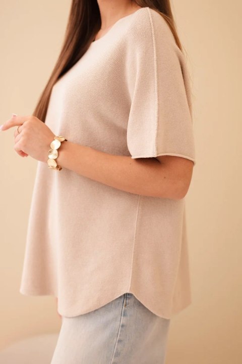 Sweter damski z krótkim rękawem o luźnym kroju beżowy