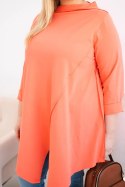 Bluzka damska bawełniana Plus Size asymetryczna z podwijanym rękawem morelowa