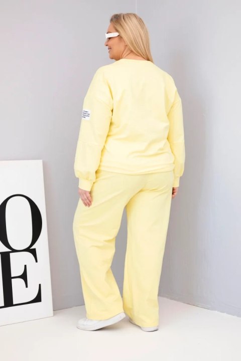 Komplet damski Plus Size bawełniany z luźną bluzą i spodniami z szeroką nogawką żółty