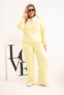 Komplet damski masełko Plus Size z szerokimi nogawkami i kołnierzykiem żółty