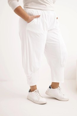 Spodnie damskie Plus Size z obniżonym krokiem i gumką w pasie białe