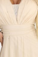 654-2 Długa połyskująca sukienka plus size z dekoltem i transparentnym rękawkiem - szampański beż