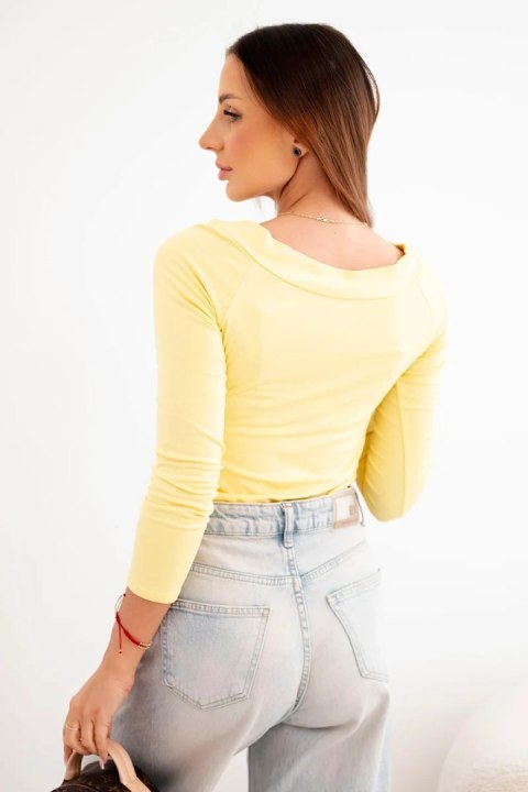 Damska bluzka wiskozowa z szerokim dekoltem i długim rękawem żółta