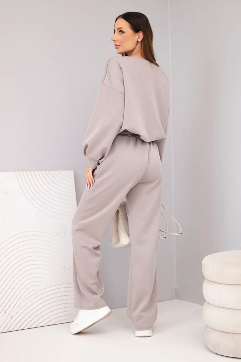Komplet damski masełko bluza z broszką i spodnie z prostą nogawką fango