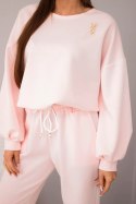 Komplet damski masełko bluza z broszką i spodnie z prostą nogawką pudrowy róż