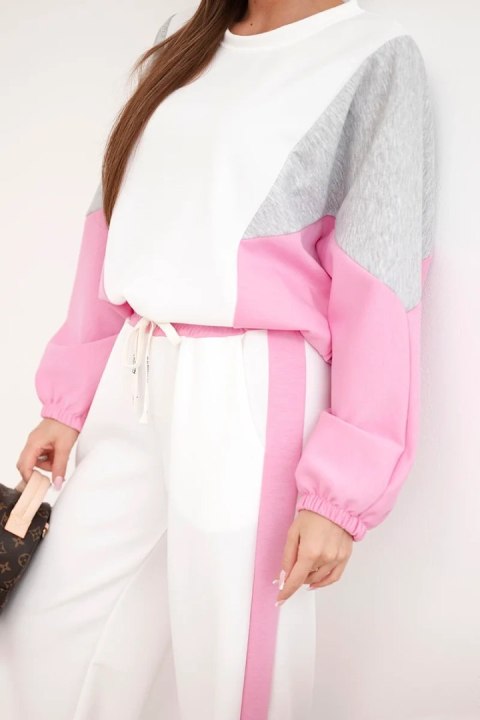Komplet damski masełko z luźną bluzą i spodniami z szeroką nogawką jasny różowy