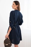 Sukienka z dłuższym tyłem i paskiem granatowa