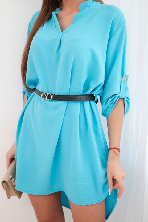 Sukienka z dłuższym tyłem i paskiem turkusowa