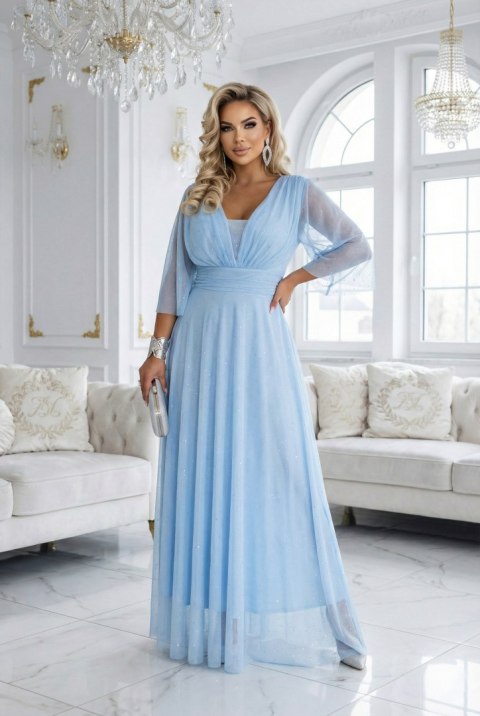654-3 Długa połyskująca sukienka plus size z dekoltem i transparentnym rękawkiem - błękitna