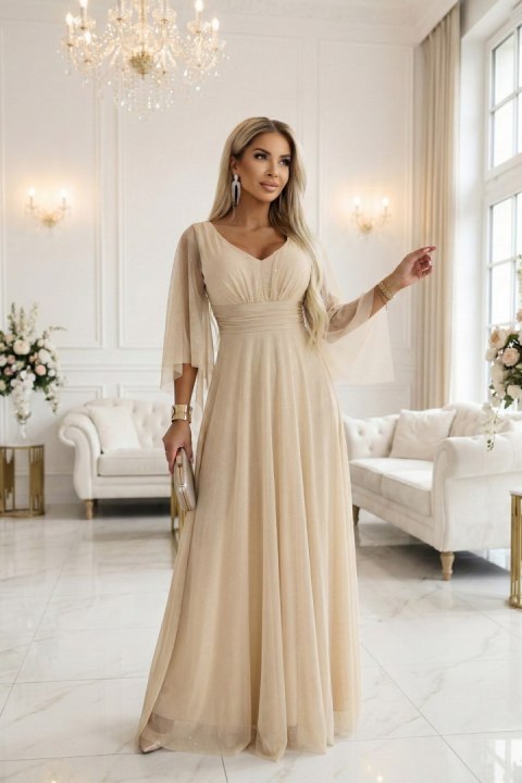 655-4 Długa połyskująca w świetle suknia z dekoltem i transparentnym rękawkiem - szampański beż