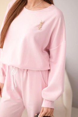 Komplet damski masełko bluza z broszką i spodnie z prostą nogawką ciemny pudrowy róż