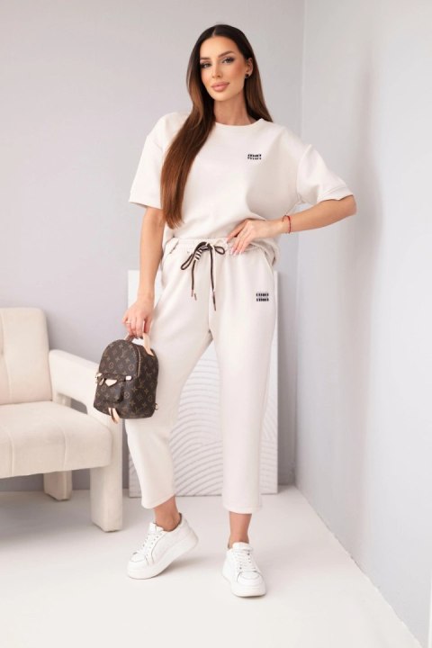 Komplet damski wiskozowy masełko z krótkim rękawem i spodniami z podwijaną nogawką beżowy