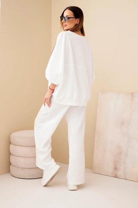 Komplet damski wiskozowy masełko z szeroką nogawką i luźną bluzą biały