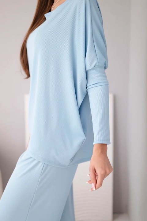 Komplet damski wiskozowy z luźną bluzką i spodniami niebieski
