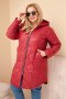 Kurtka damska Plus Size zimowa pikowana z kapturem bordowa
