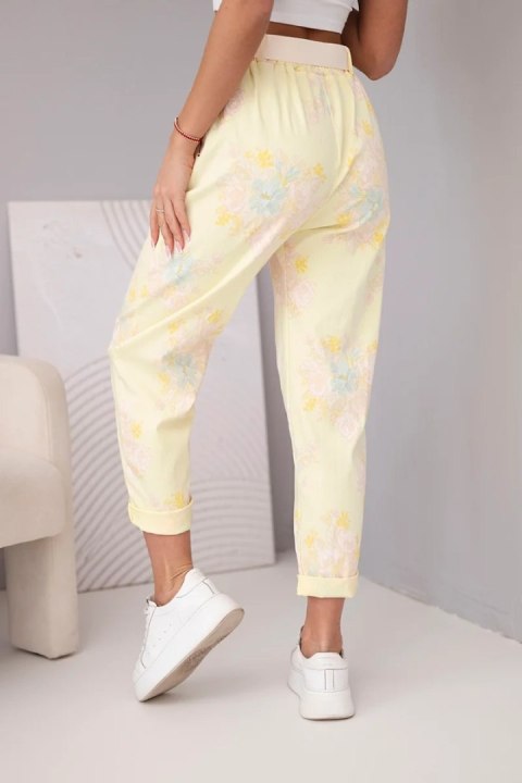 Spodnie damskie wiskozowe w kwiaty z paskiem żółte