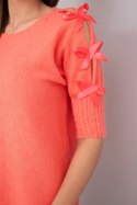 Sweter damski z krótkim rękawem i ozdobnymi kokardkami malinowy