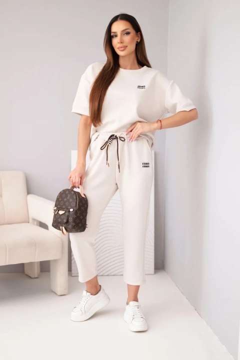 Komplet damski wiskozowy masełko z krótkim rękawem i spodniami z podwijaną nogawką beżowy
